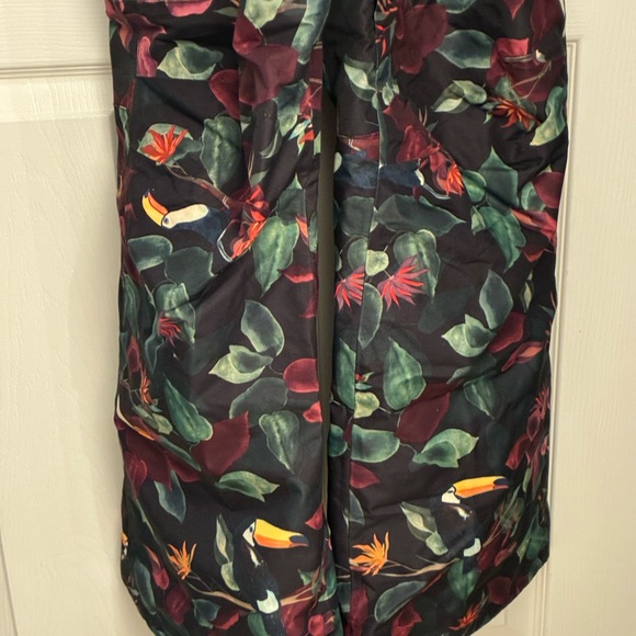 Snow Bibs The North Face Burgundy and Tropical Print Snow ❄️ Bibs ❄️☃️ - Picture 7 of 16